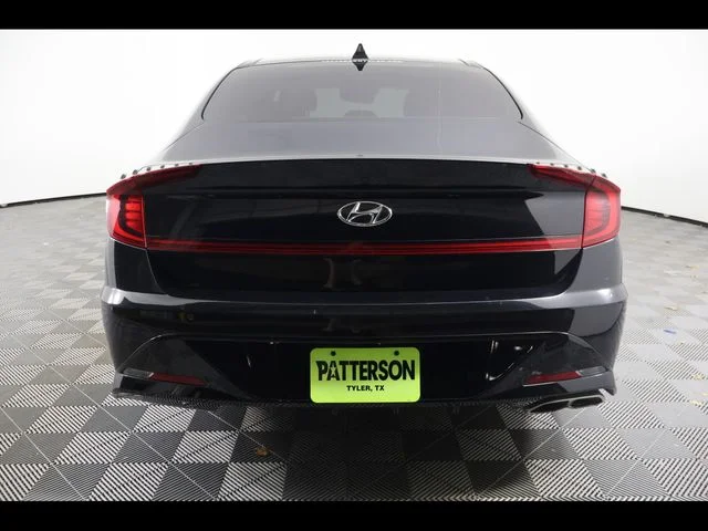 Used 2021 Black Hyundai SEL Plus image 5