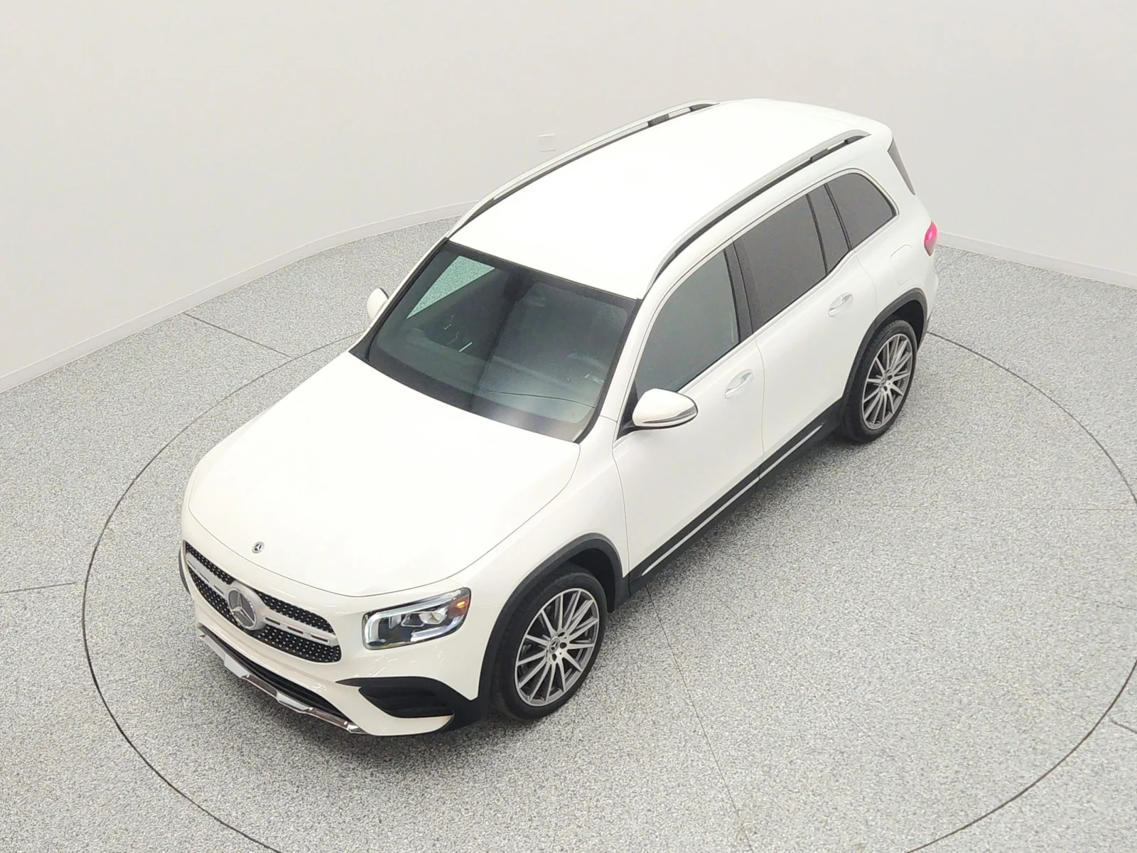 Used 2022 Polar White Mercedes-Benz GLB 250 SUV image 21