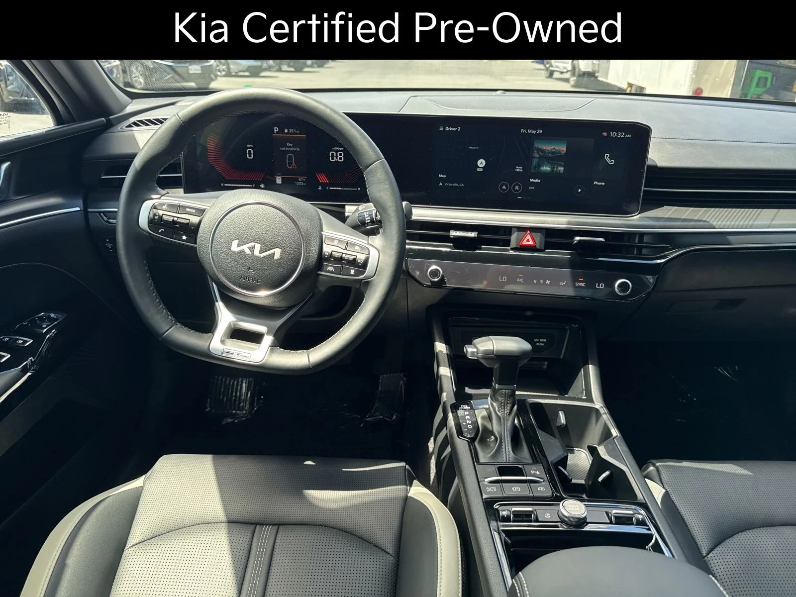 2025 Kia K5 GT-Line - Photo 18