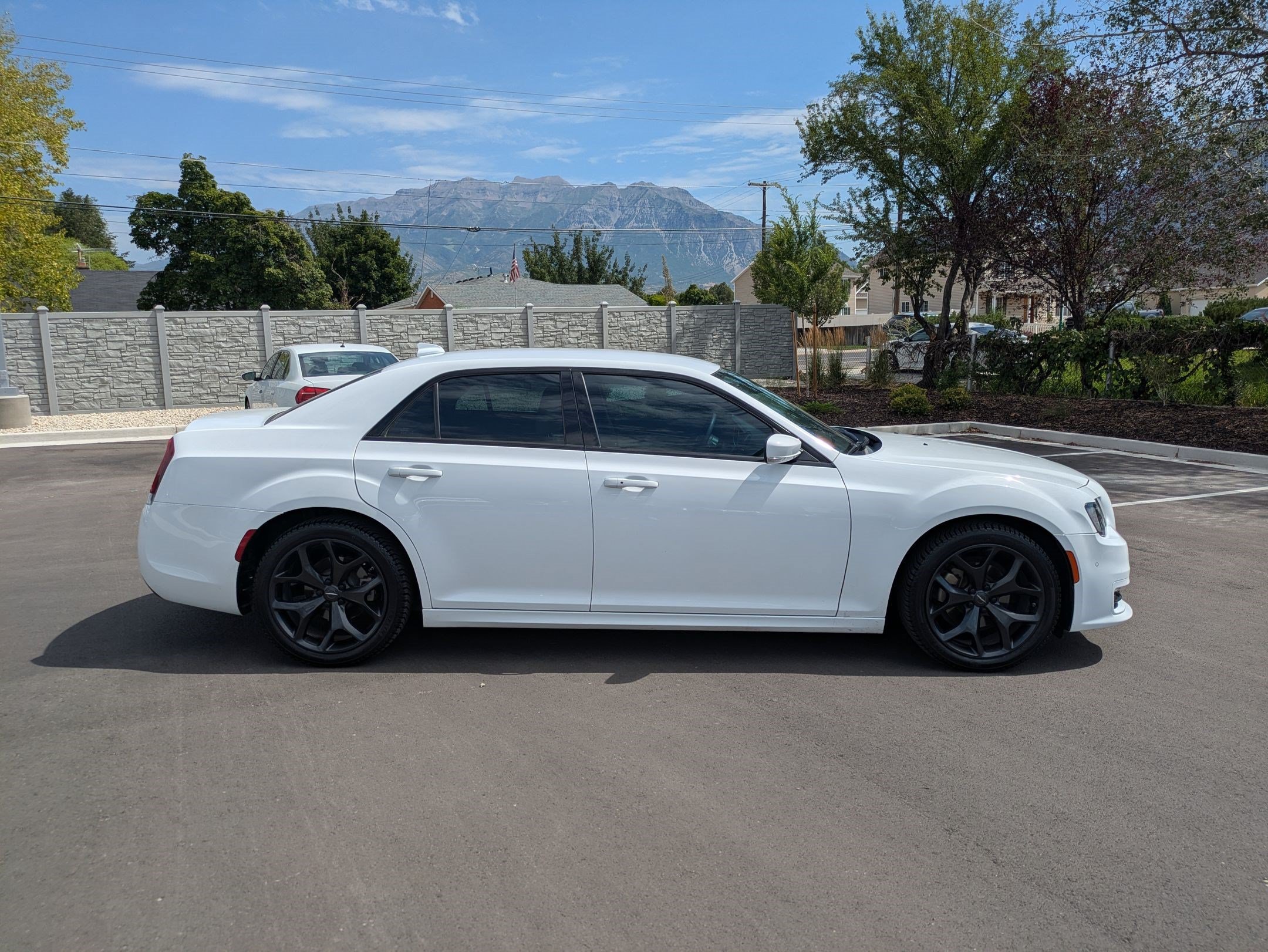 Used 2023 Bright White Clearcoat Chrysler Touring L image 2