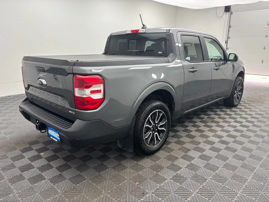 Used 2024 Gray Ford Lariat image 8