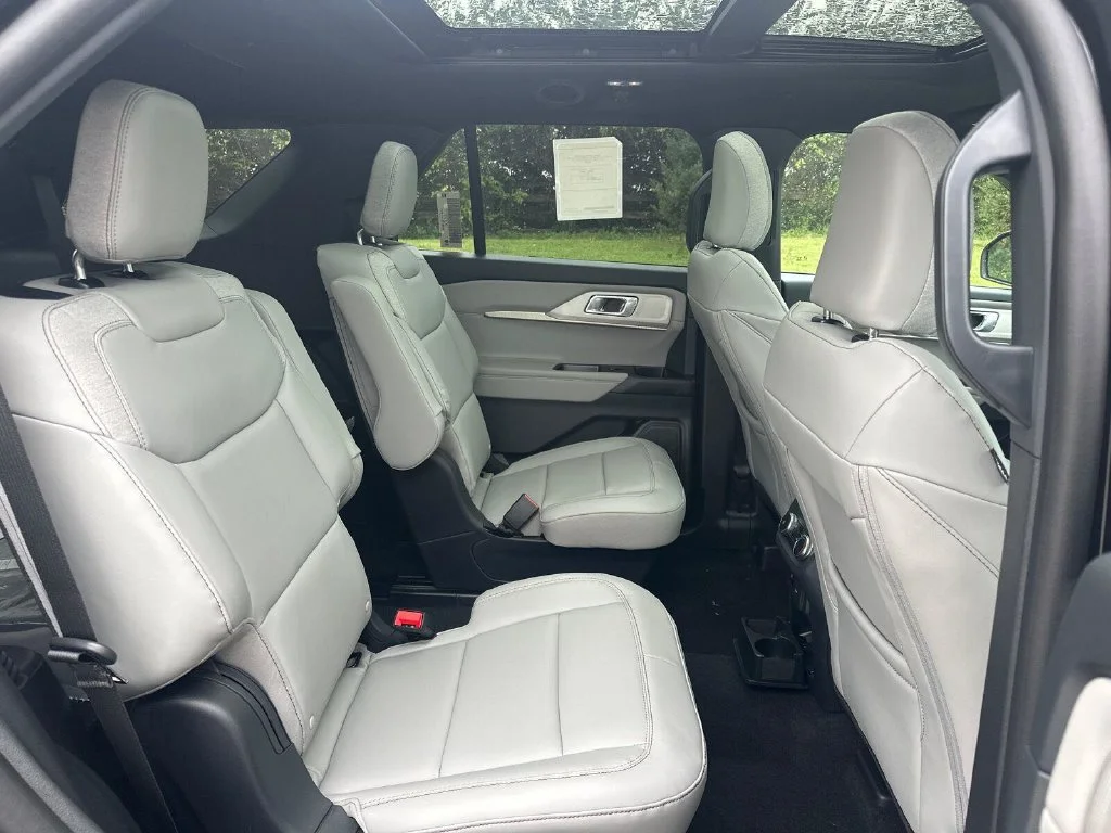 New 2027 Black Ford Active image 20