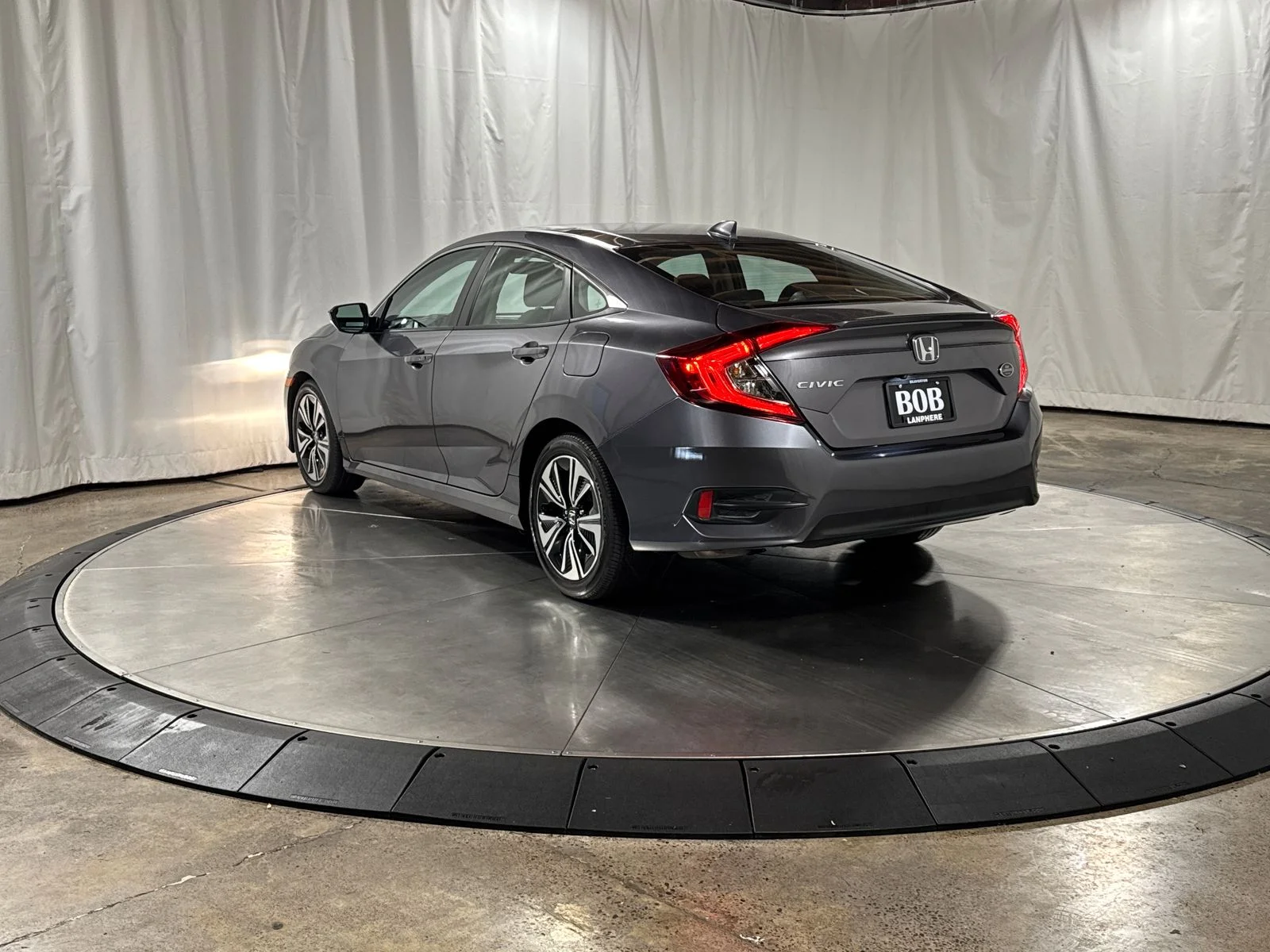 Used 2017  Honda EX-T image 7