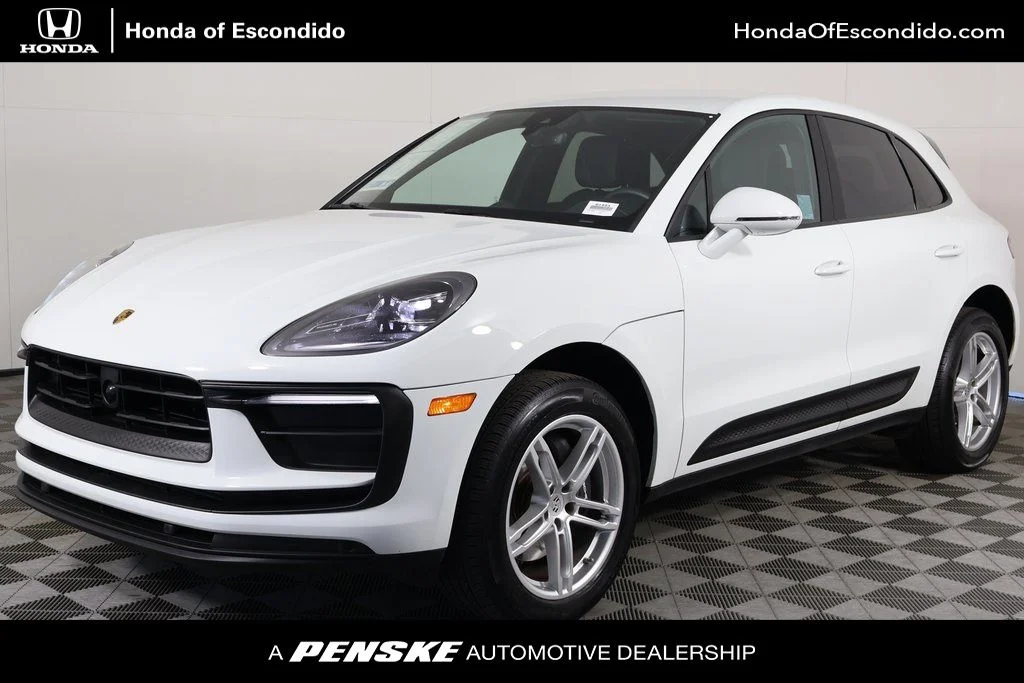 2024 Porsche Macan Base