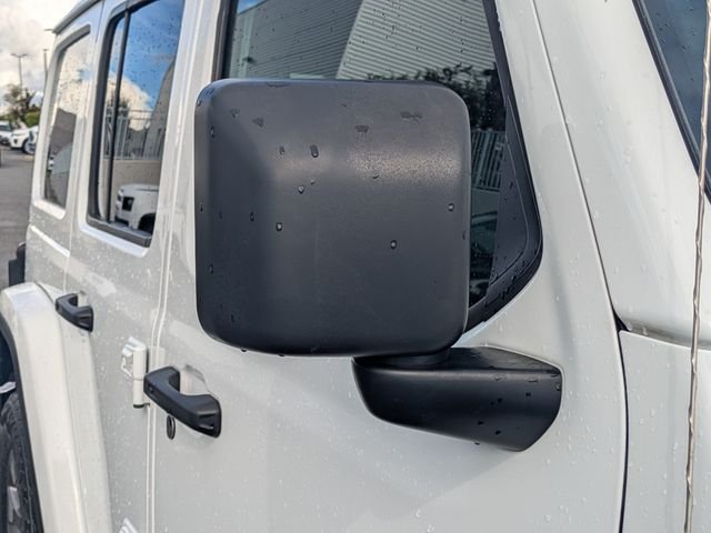 Used 2020 White Jeep Unlimited Sahara image 12