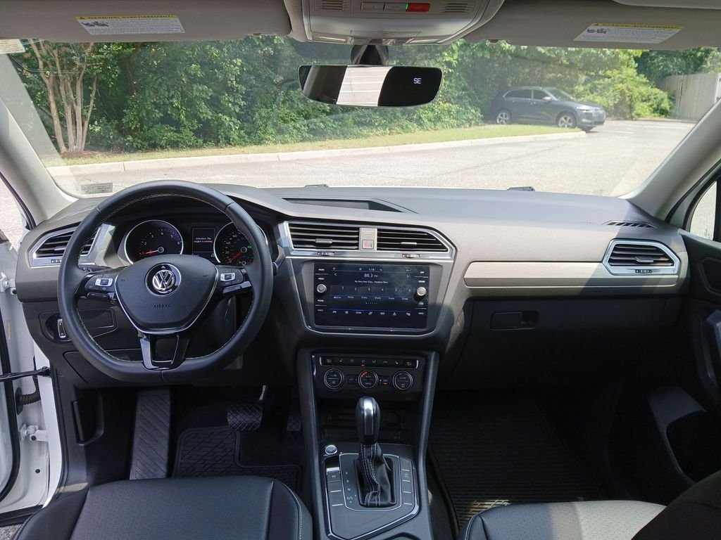 Used 2021 White Volkswagen  image 16
