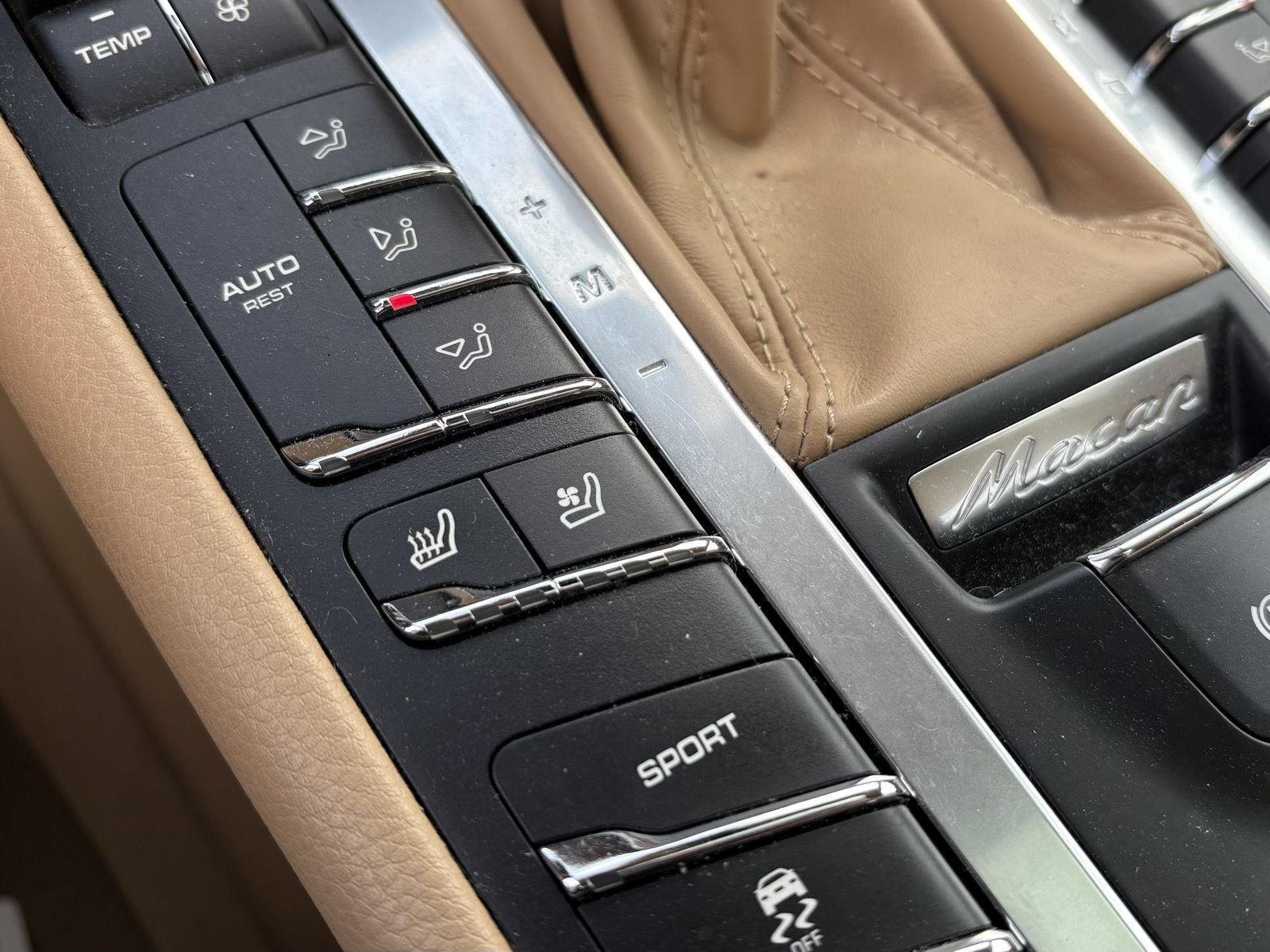 Used 2016  Porsche S image 11