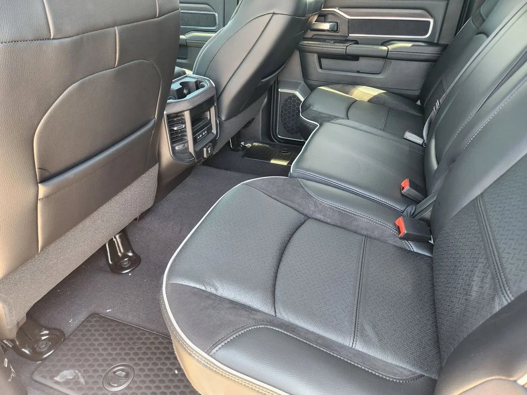 New 2026 Granite Crystal Metallic Clear-Coat Exterior Paint RAM Laramie image 21