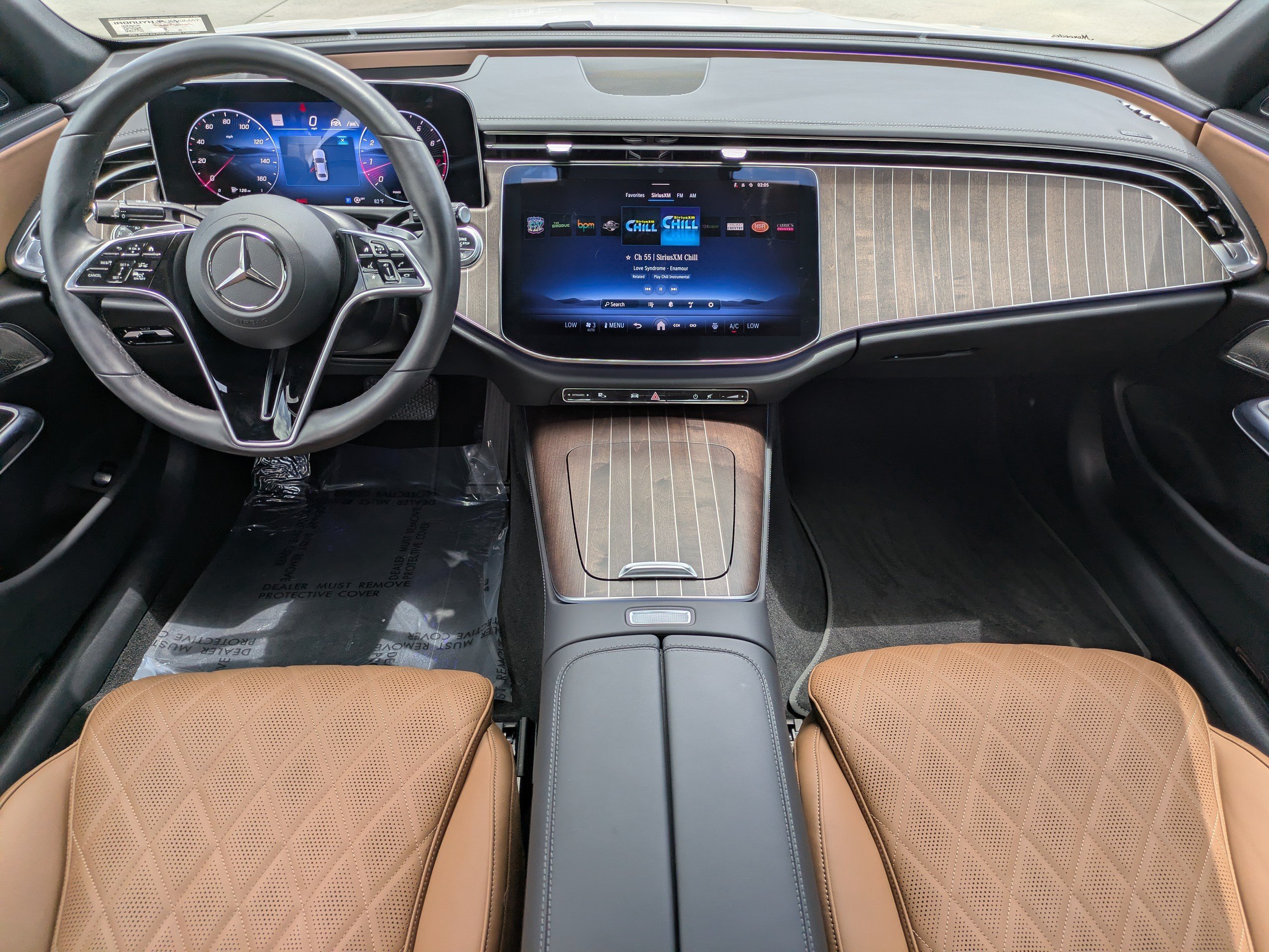 2025 Mercedes-Benz E-Class E450 - Photo 14