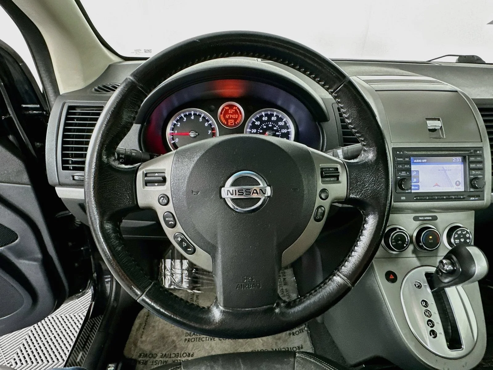 Used 2011 Black Nissan 2.0 SL image 12