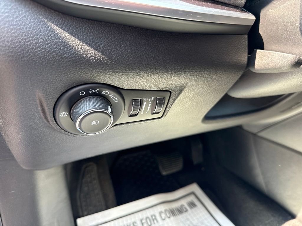 Used 2023 Blue Jeep Latitude image 22