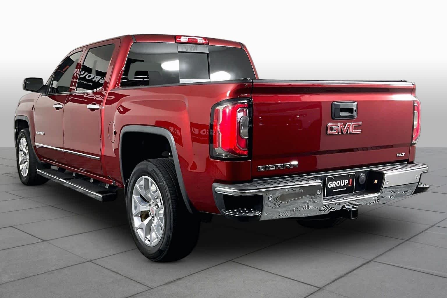 Used 2018 RED QUARTZ TINTCOAT GMC SLT image 12