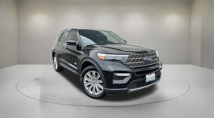 2023 Ford Explorer King Ranch RWD's photo