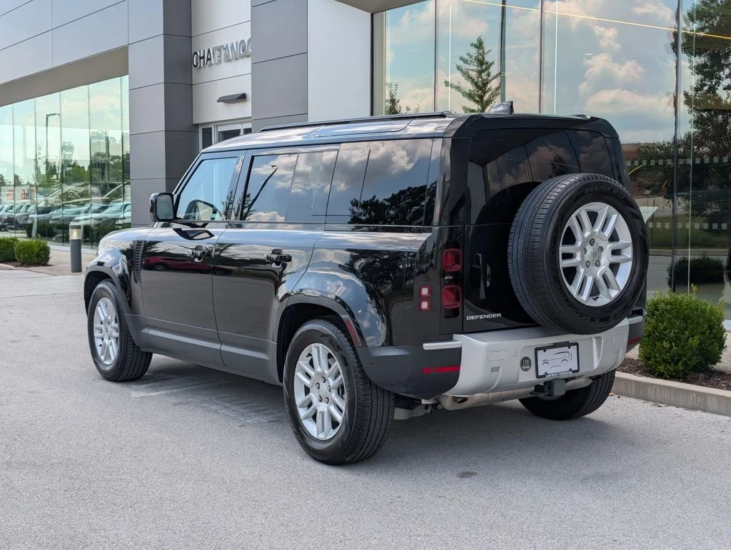 Used 2025 Black Land Rover S image 3