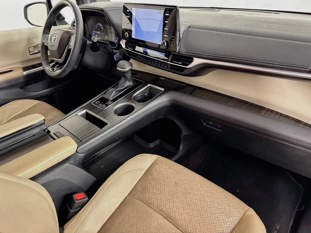 Used 2022 Wind Chill Pearl Toyota Limited image 39