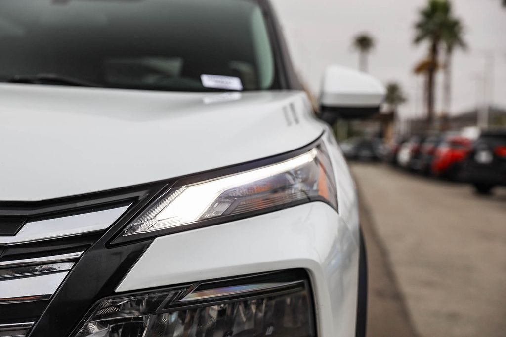 2024 Nissan Rogue SV - Photo 10