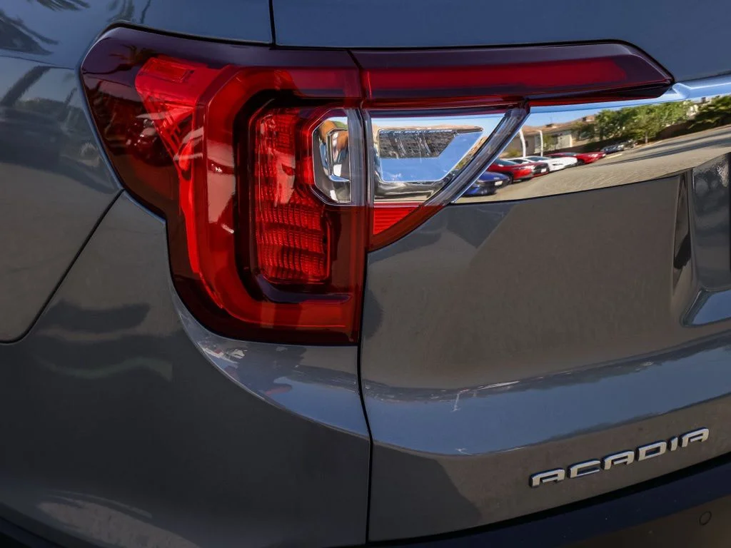 Used 2022 Gray GMC SLE image 7