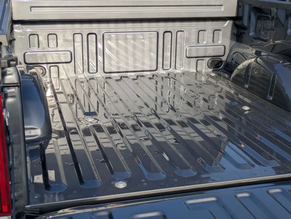 New 2026 Carbonized Gray Metallic Ford XLT image 19