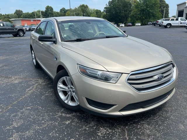 2018 Ford Taurus SE