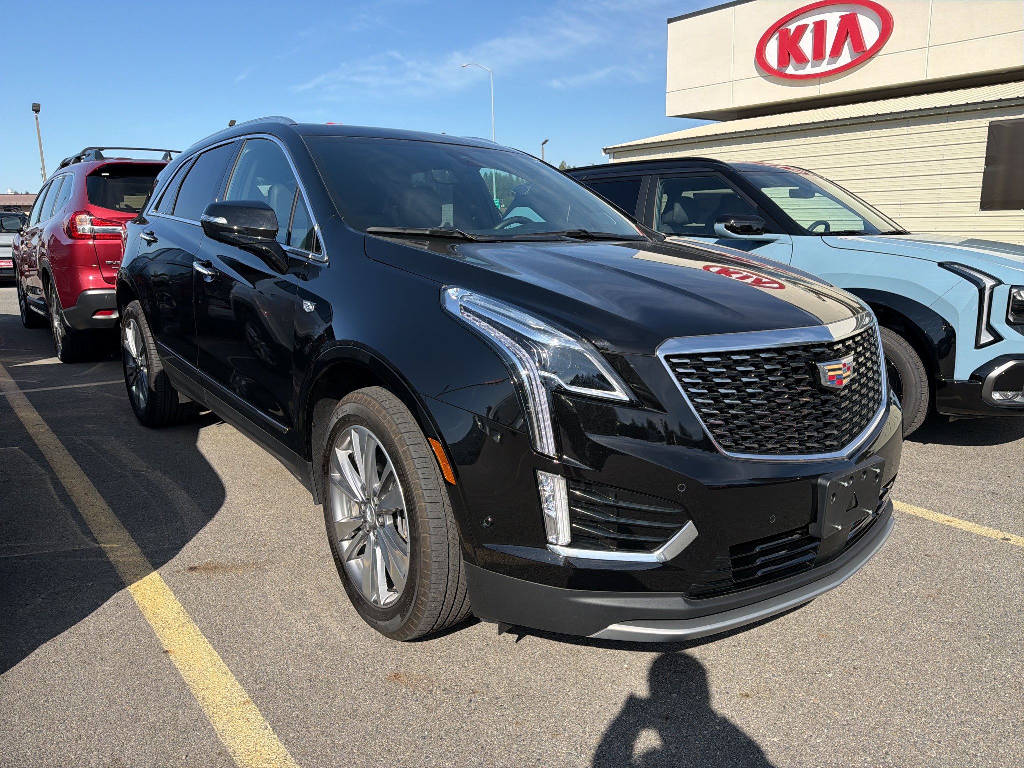 Used 2025 Stellar Black Metallic Cadillac Premium Luxury image 3