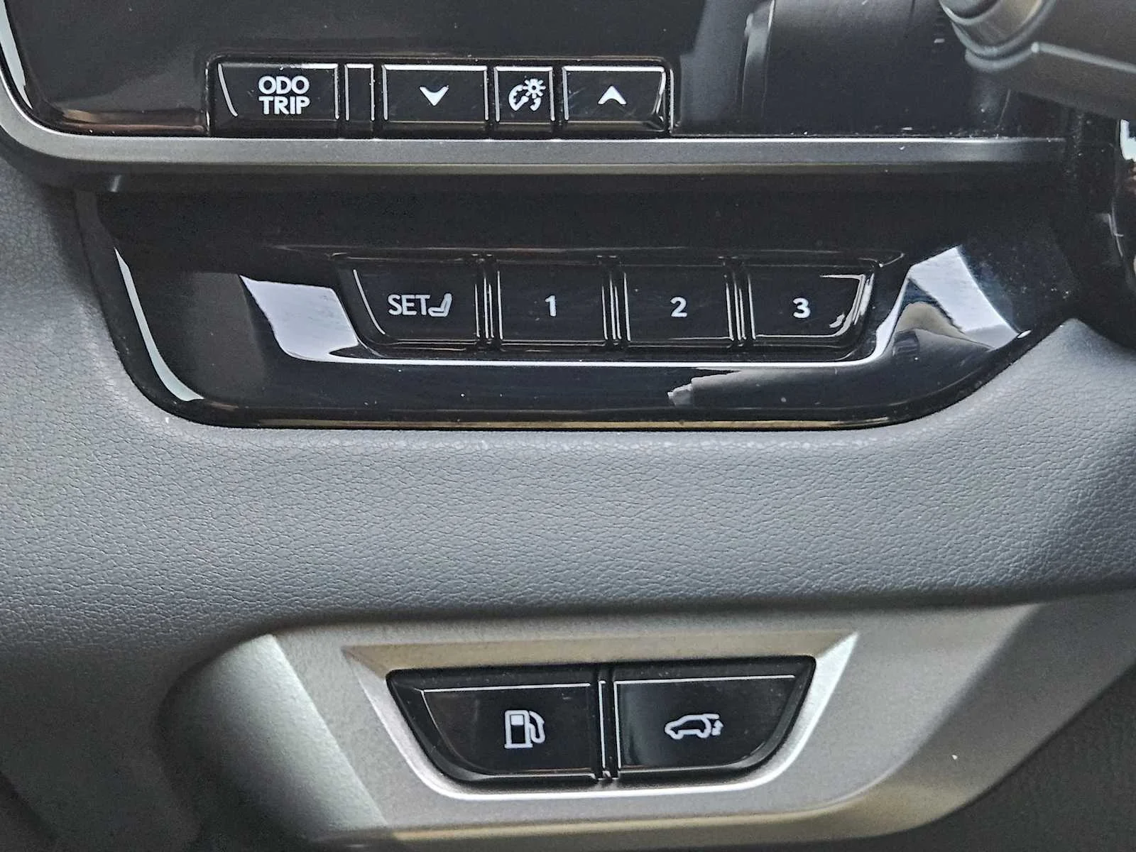 Certified Used 2024 Iridium Lexus Premium image 17