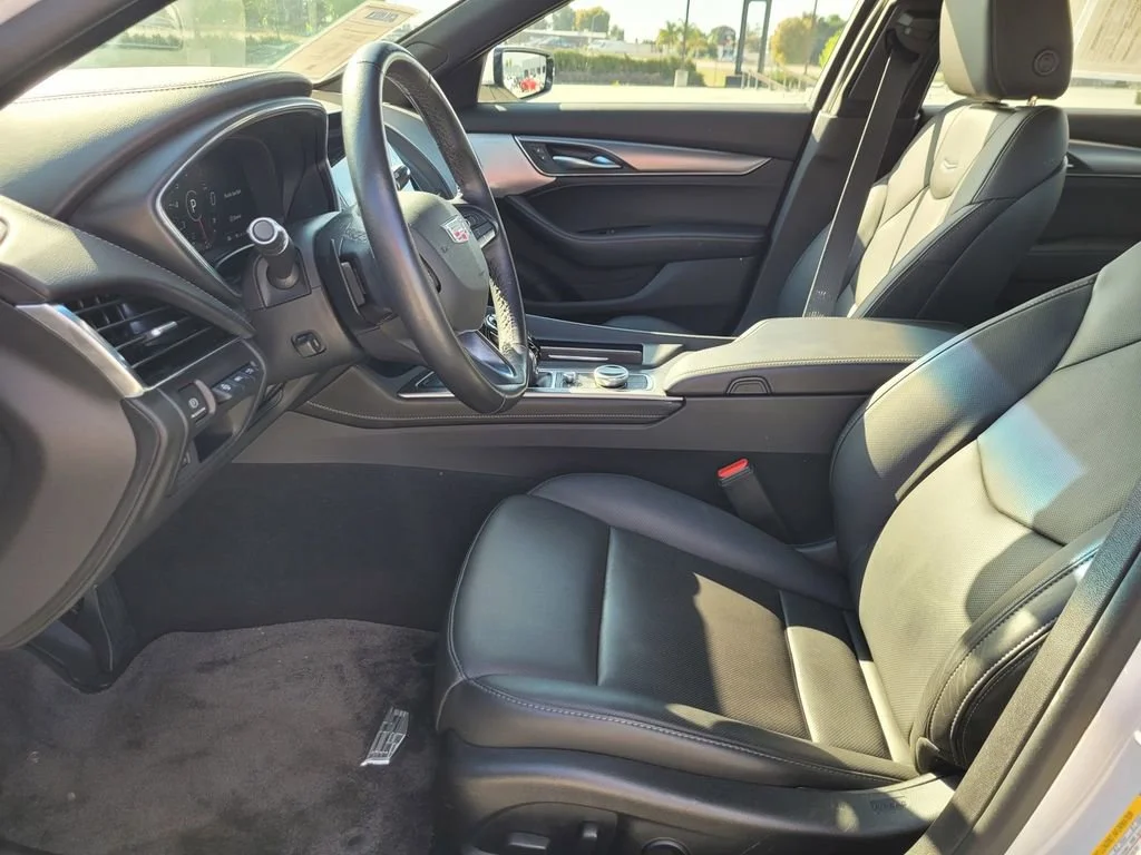 Certified Used 2023 Crystal White Tricoat Cadillac Premium Luxury image 15