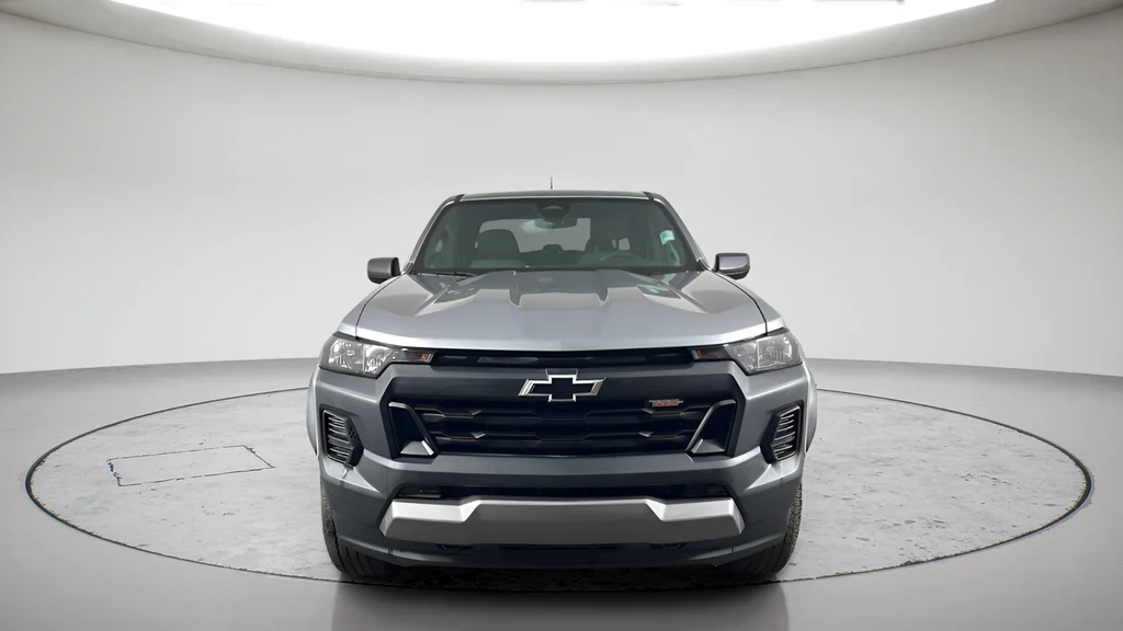 Used 2025 Gray Chevrolet Trail Boss image 11