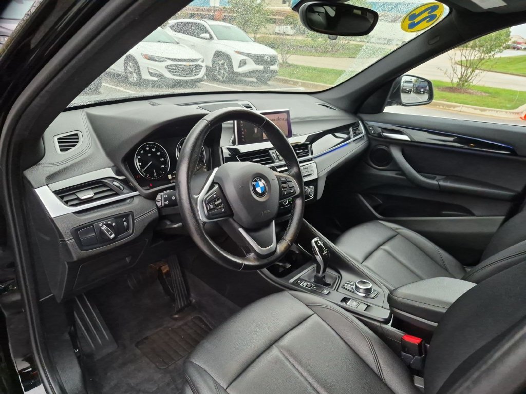 Used 2022 Black BMW xDrive28i image 10