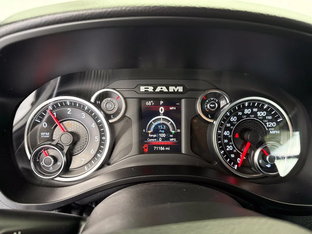 Used 2019 Silver Ram Big Horn/Lone Star image 22