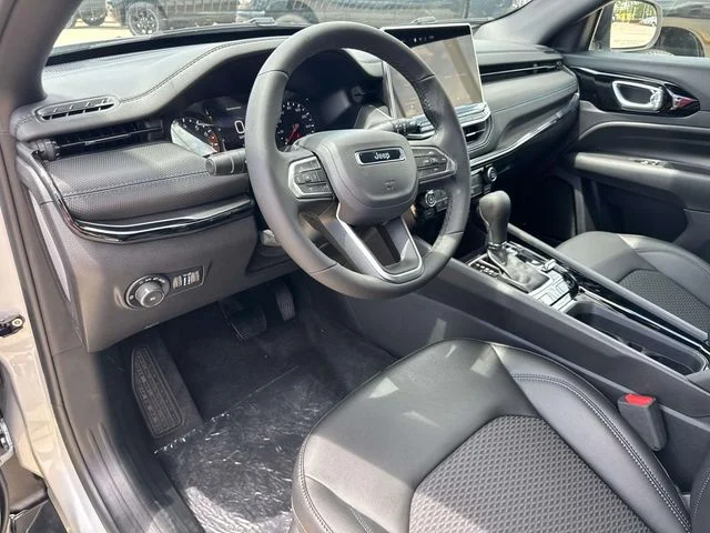 New 2026 Silver Jeep Latitude image 19