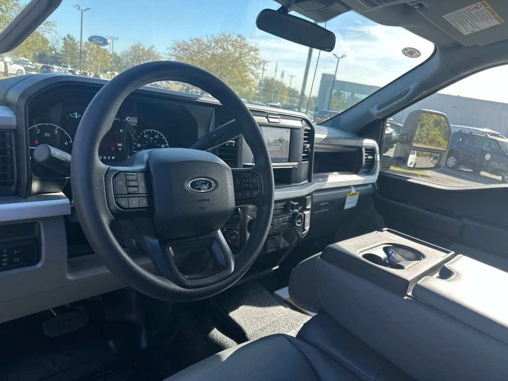 New 2026 Oxford White Ford F-350® XL image 9