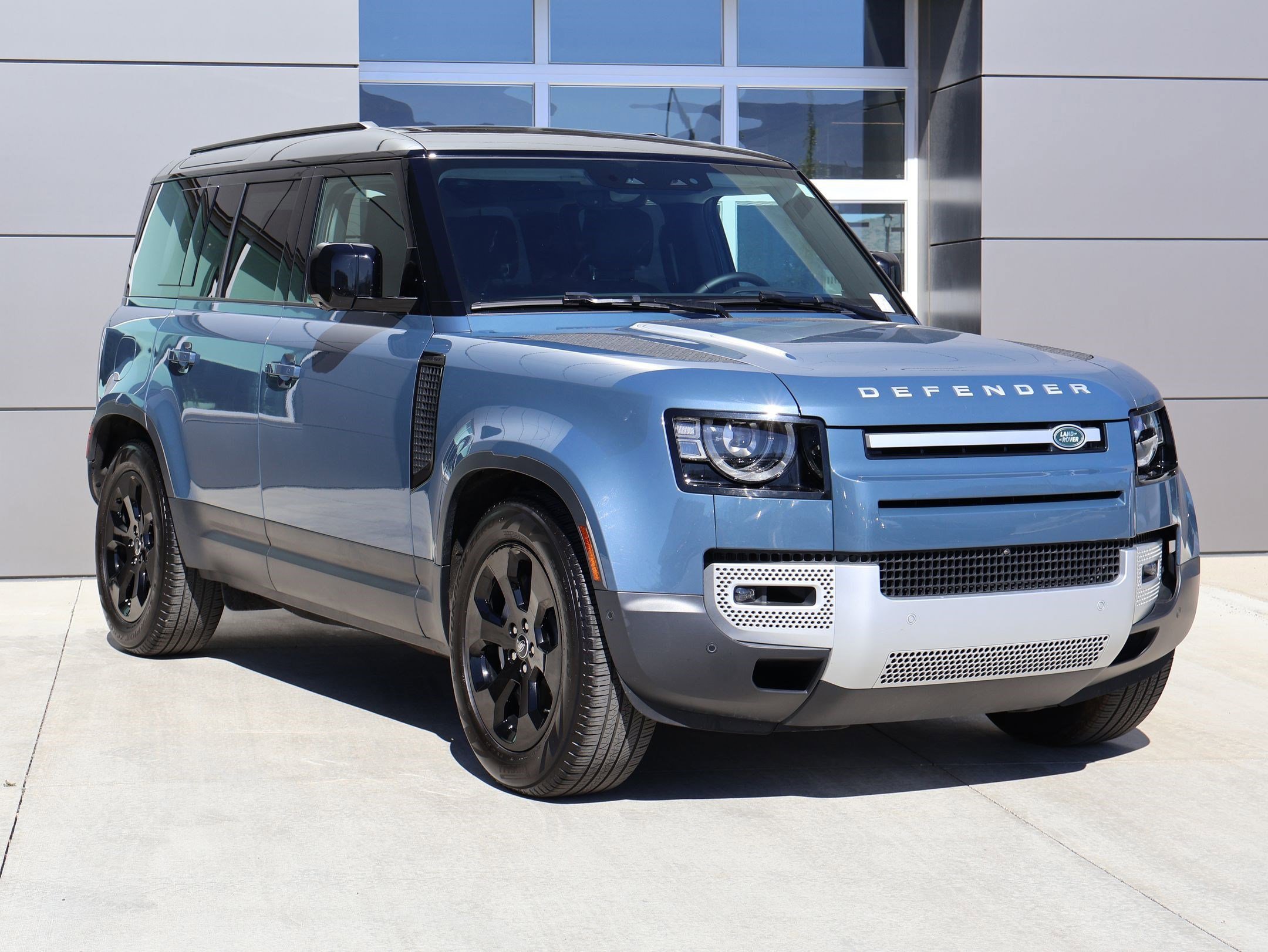 Certified Used 2025 Tasman Blue Metallic Land Rover 110 P300 S image 3