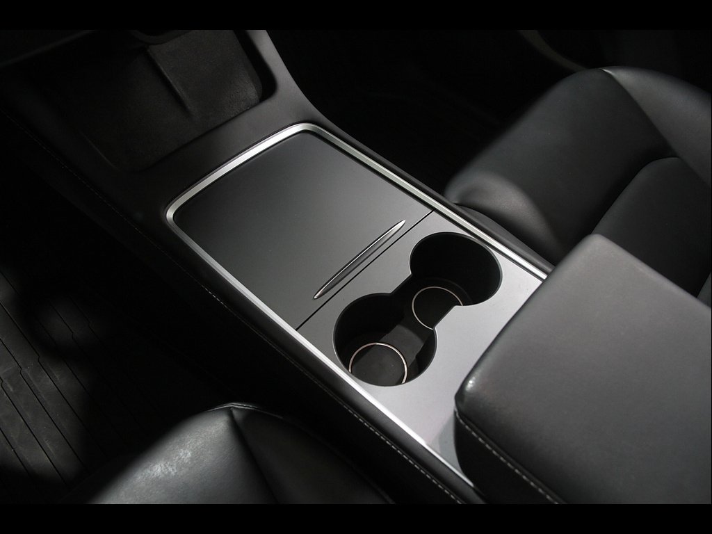 2022 Tesla Model Y Long Range - Photo 17