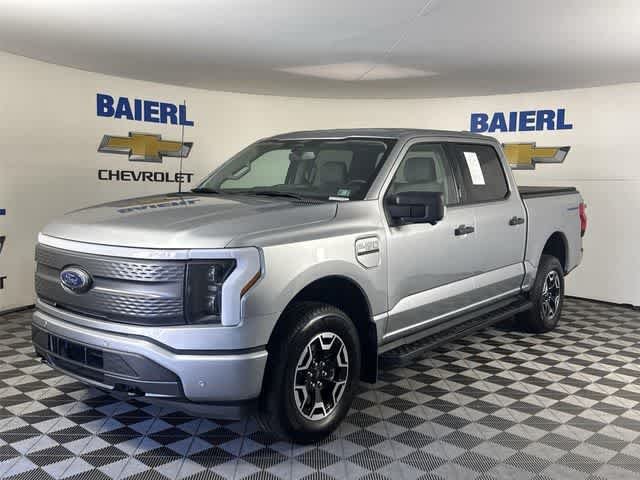Used 2023 Iconic Silver Metallic Ford XLT image 1
