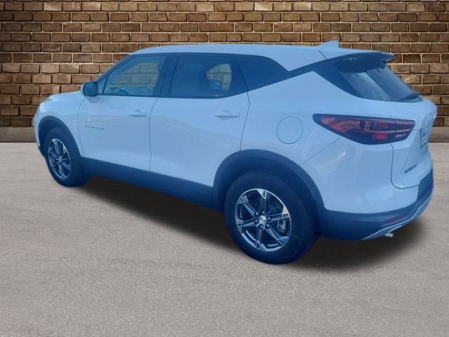 2025 Chevrolet Blazer 2LT photo 3