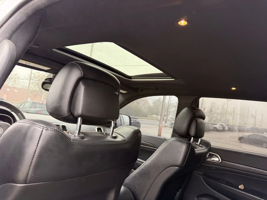 Used 2018 Silver Jeep Altitude image 23