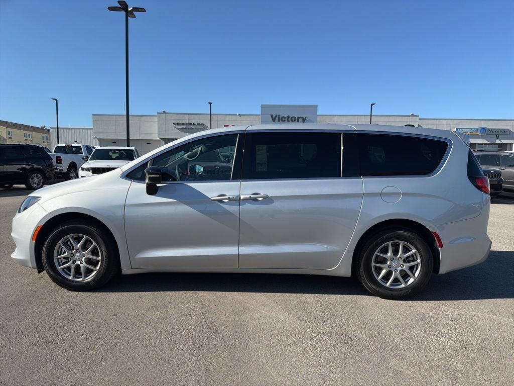 New 2026 Silver Mist Clear-Coat Exterior Paint Chrysler LX image 3