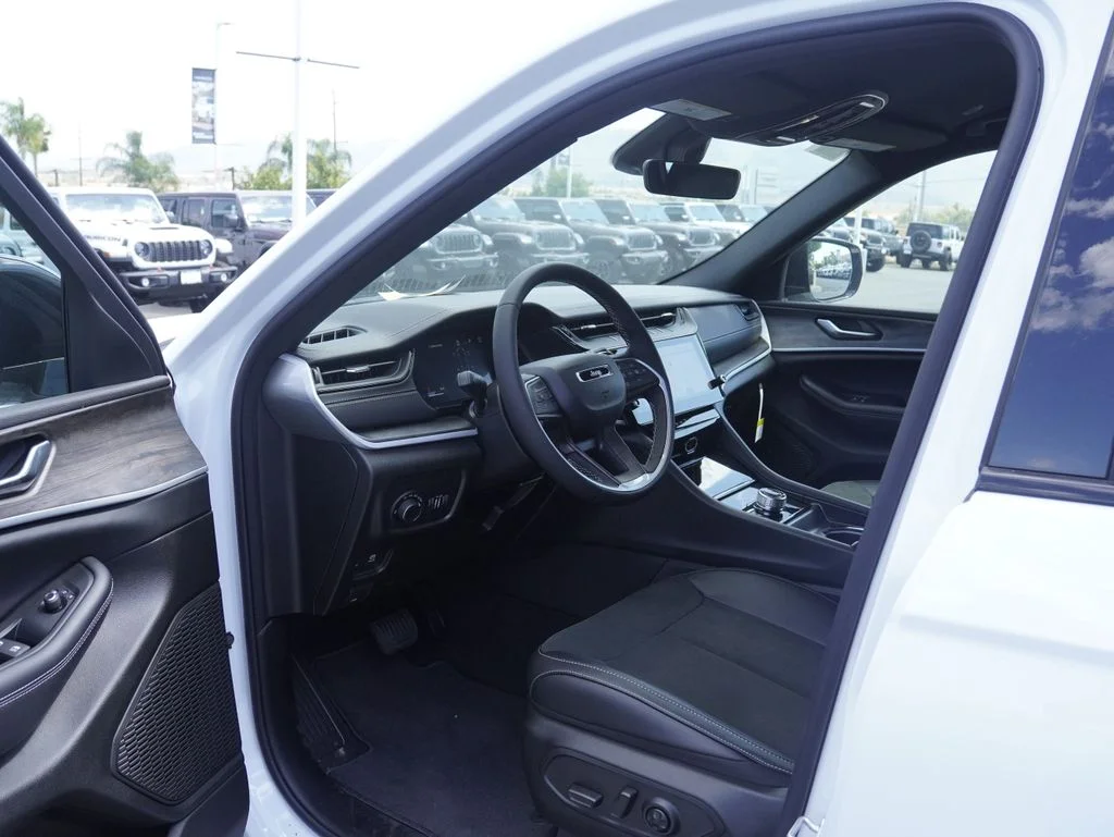 New 2026 Bright White Clearcoat Jeep Altitude image 23