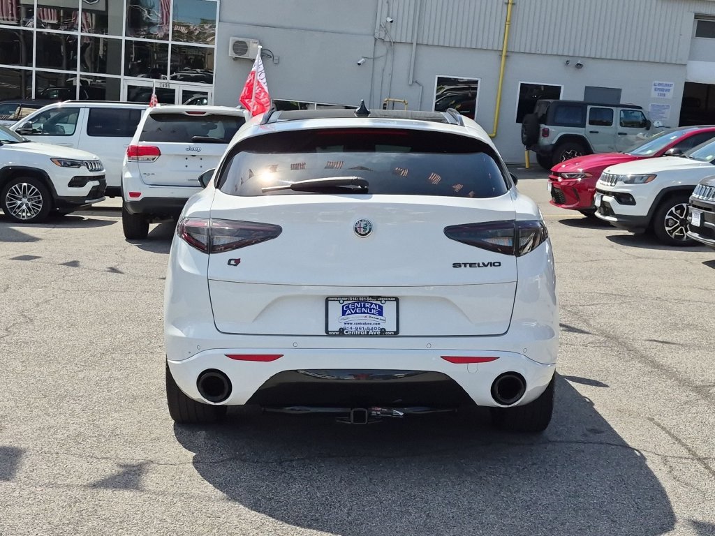 Used 2021 White Alfa Romeo Ti Sport image 6