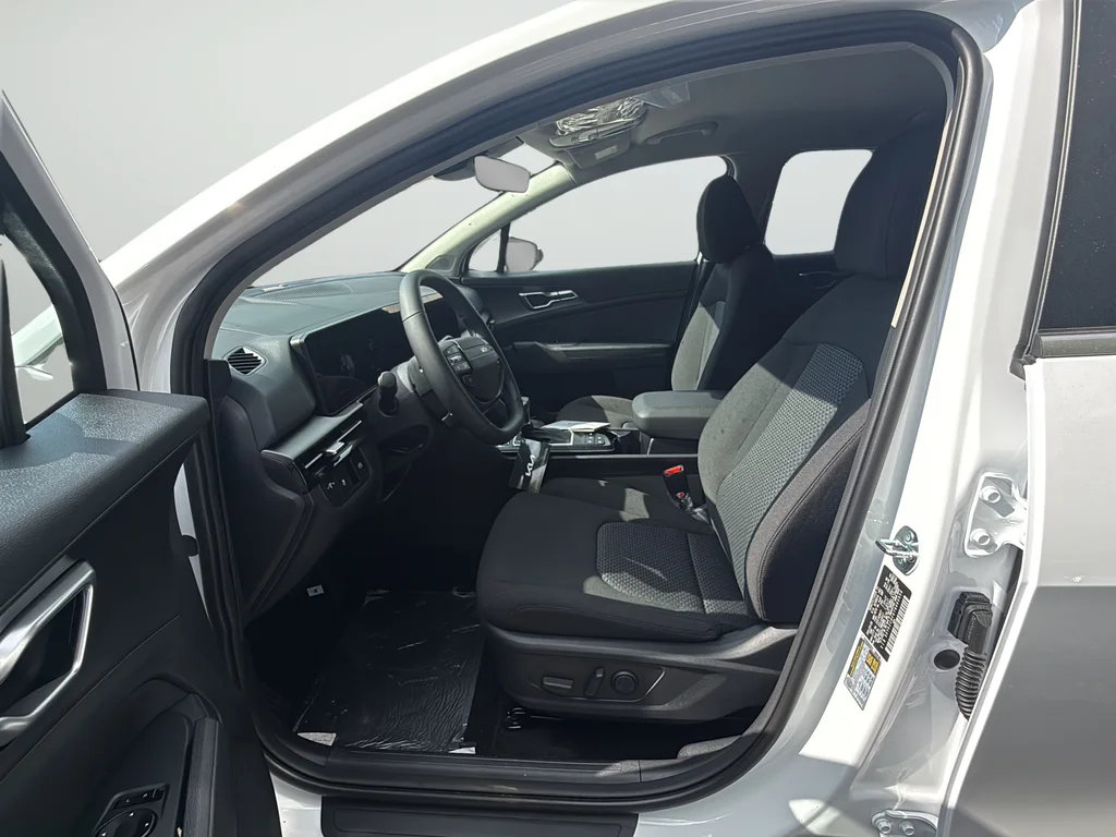 New 2026 Glacial White Pearl Kia LX image 33
