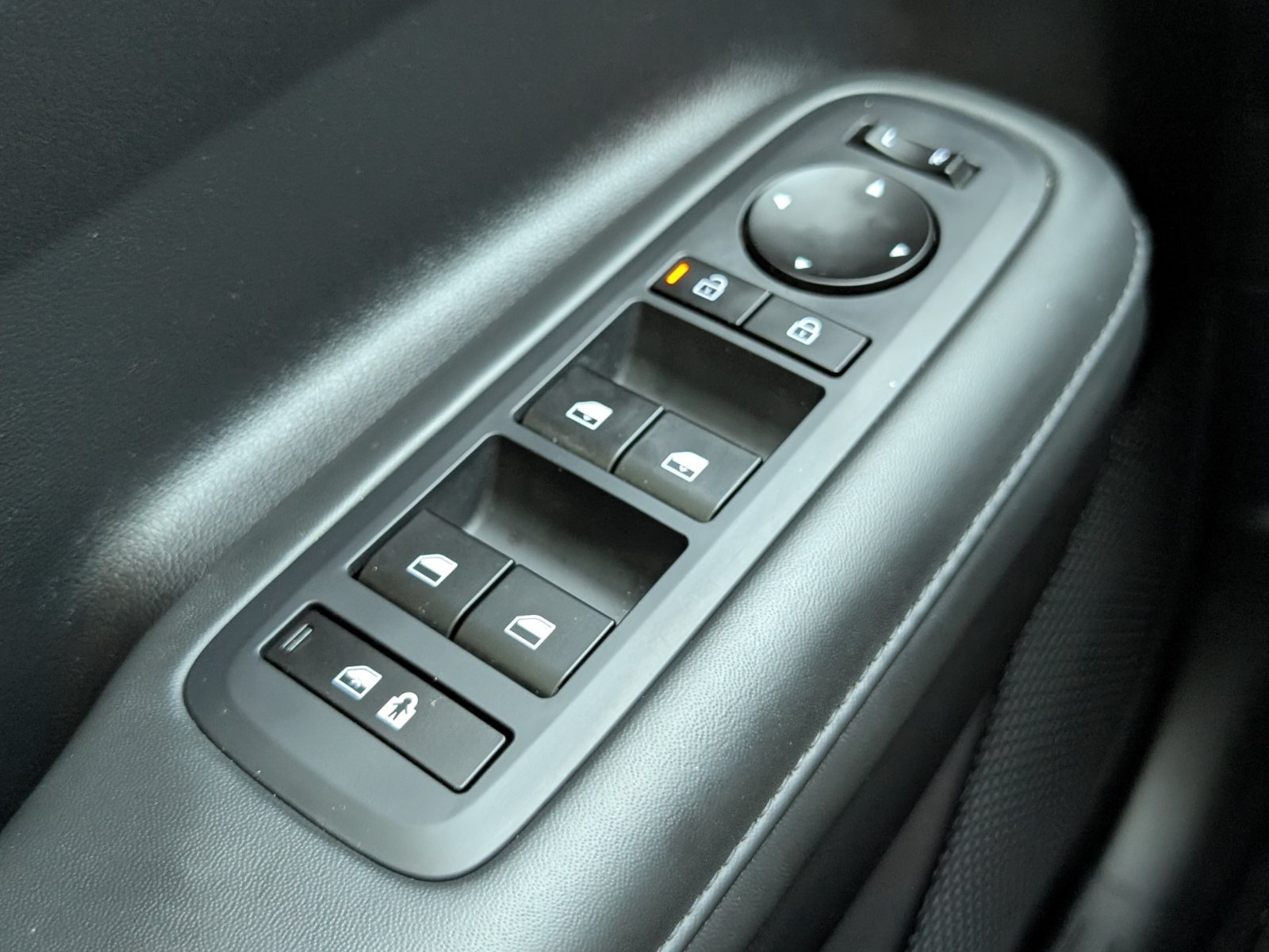 Used 2025 Phantom Black Hyundai XRT image 20