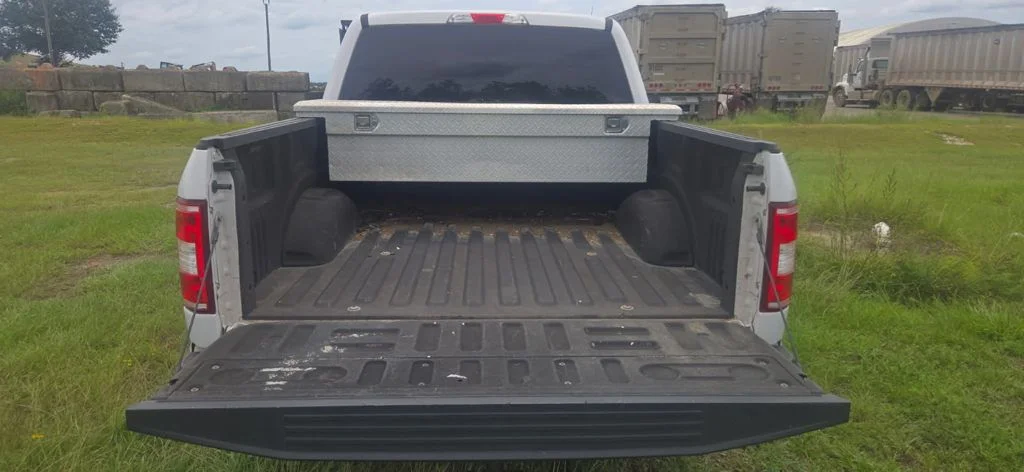 Used 2020 White Ford XL image 10