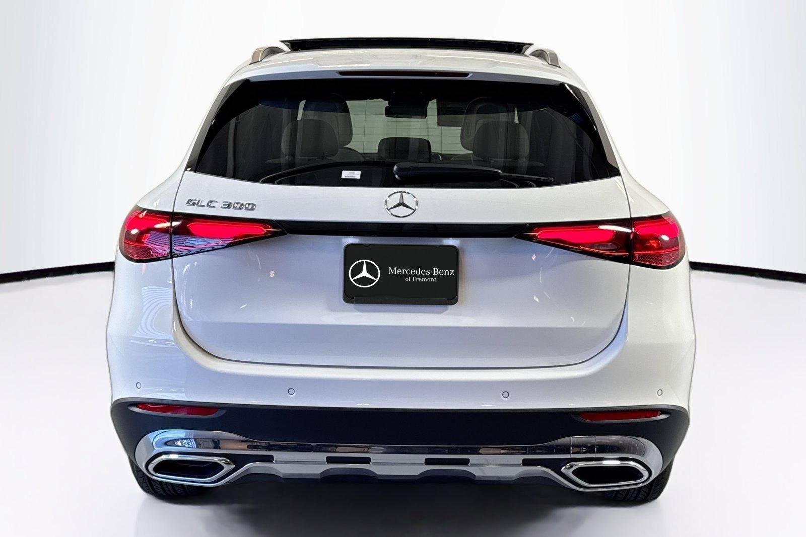New 2026 Polar White Mercedes-Benz GLC 300 image 6