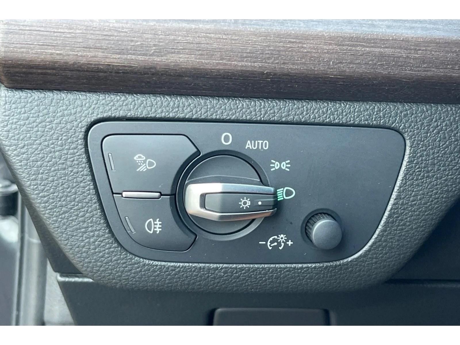 Used 2021 Manhattan Gray Metallic Audi Premium image 40