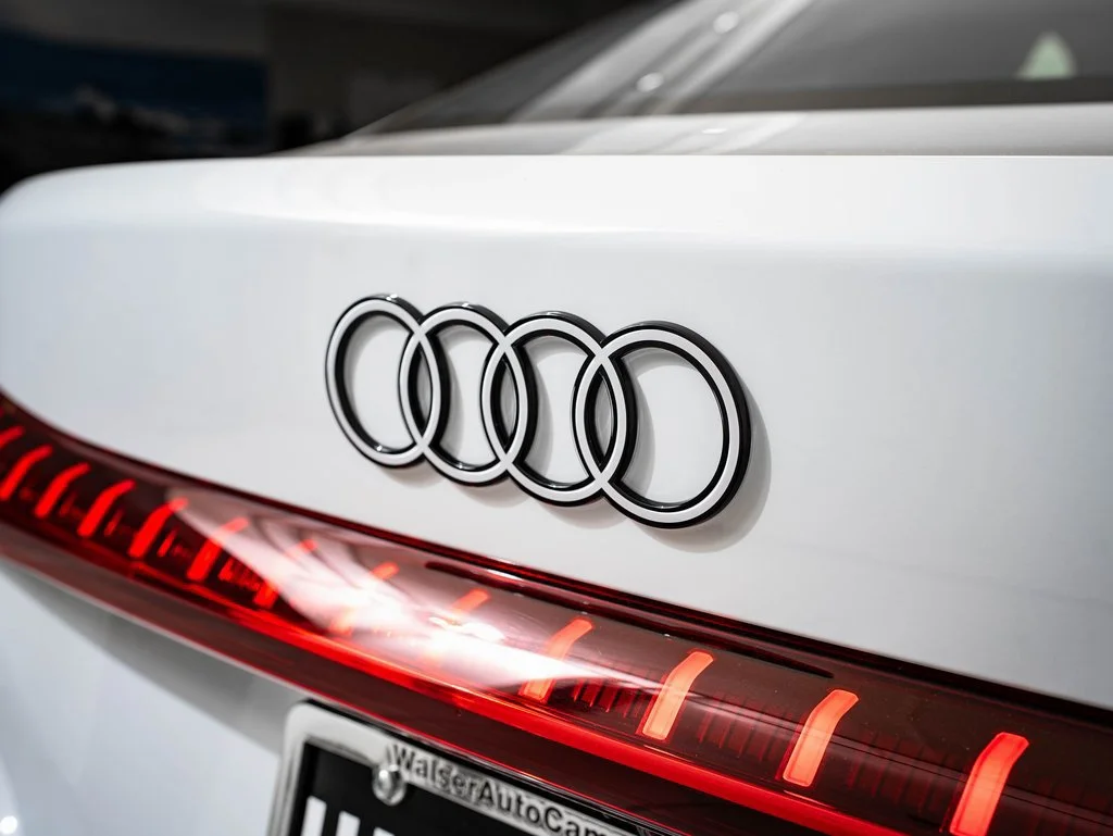 Used 2025 Glacier White Audi 2.0T Premium Plus image 17