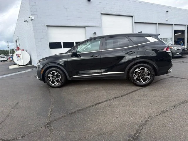 Used 2024 Black Kia LX image 18