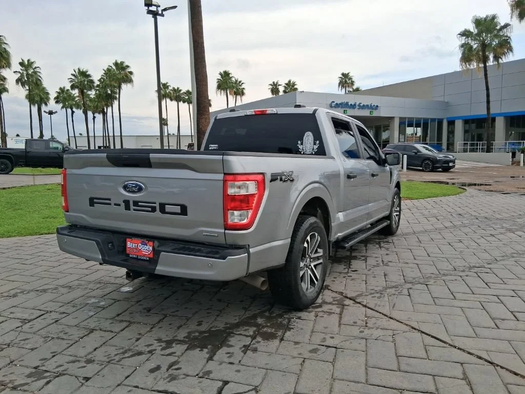 Used 2023  Ford XL image 5
