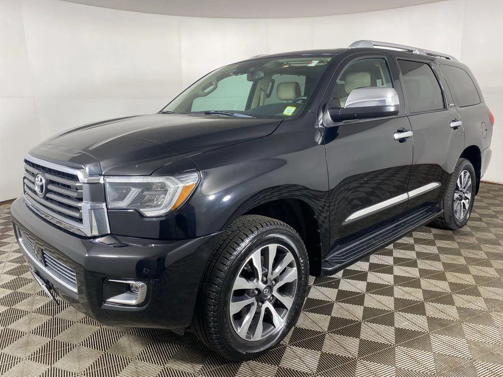 Used 2018 Midnight Black Metallic Toyota Limited image 3