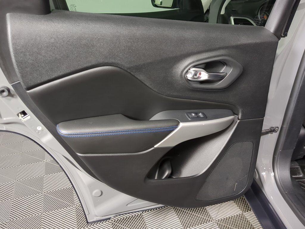 Used 2019 Sting-Gray Clearcoat Jeep Upland image 16