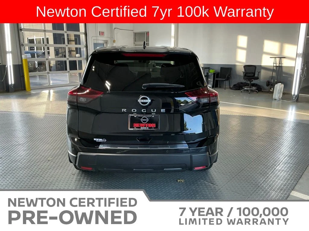 Certified Used 2025 Super Black Nissan SV image 5